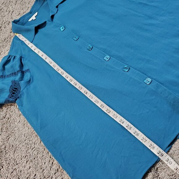 NWT John Mark Flowy Blue Panel Lace Collared Button Front Blouse - 1X - Picture 7 of 9